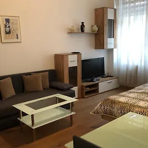 Green Apartment Apartament