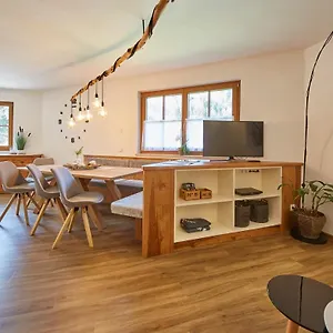 https://hochwart-apartment.saalbachhinterglemmhotels.com