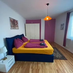 Domino Viena