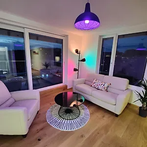  Apartment Penthouse Flat Carolina In Stadt Austria