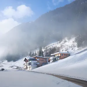 https://sun-alpin.ischgl-hotels.net