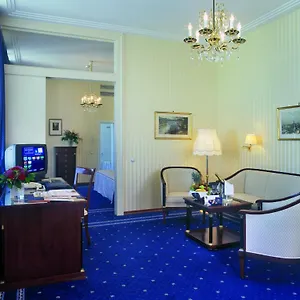 Ξενοδοχείο Ambassador