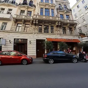 Downtown Vienna